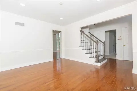 Living - 10354 Jade Forest Dr, Saint Louis, MO 63123 photo 1 of 12