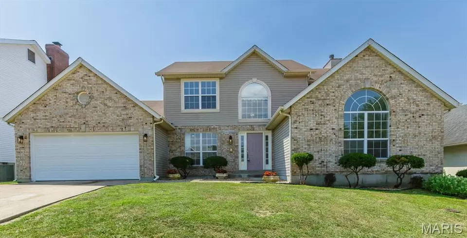 Exterior - 10354 Jade Forest Dr, Saint Louis, MO 63123 photo 2 of 8