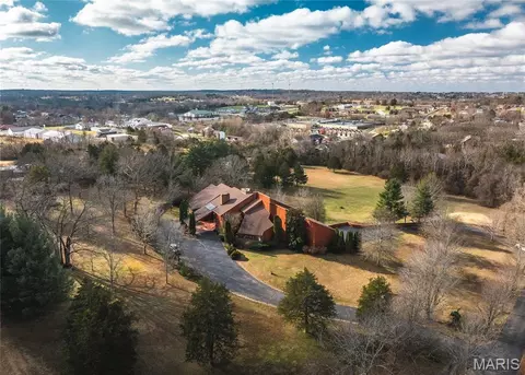 10335 Stoltz Dr, Rolla, MO 65401