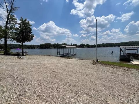9300 Lakeview Ct 5, French Village, MO 63036
