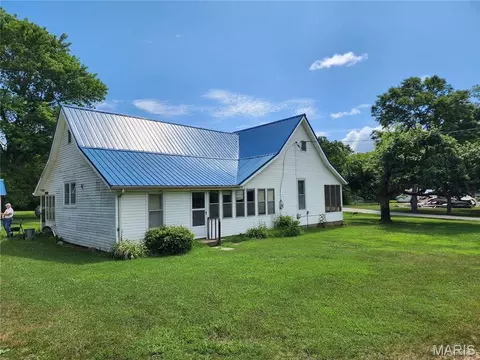 501 N Birch St, Mill Spring, MO 63952