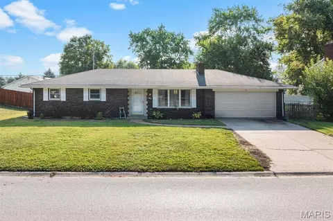 710 N Smiley St, O'fallon, IL 62269