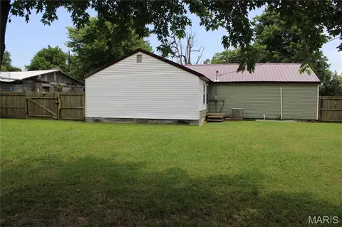 Exterior - 1022 E 4th St, Kennett, MO 63857 photo 6 of 6