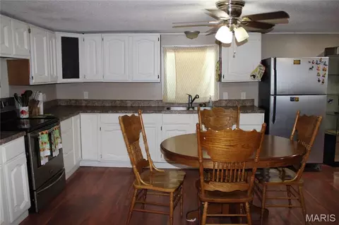 Kitchen - 1022 E 4th St, Kennett, MO 63857 photo 2 of 3