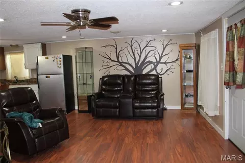 Living - 1022 E 4th St, Kennett, MO 63857 photo 2 of 2
