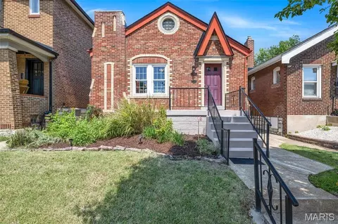 5167 Eichelberger St, Saint Louis, MO 63109