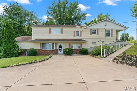 4840 S Point Rd, Washington, MO 63090 photo 1