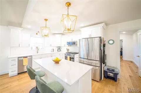 Kitchen - 236 Haydens Trl, Jackson, MO 63755 photo 2 of 6