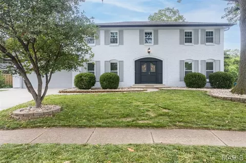 15506 Chequer Dr, Chesterfield, MO 63017 photo 1