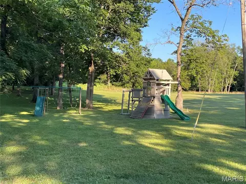 Exterior - 421 Park Ln, Union, MO 63084 photo 7 of 16