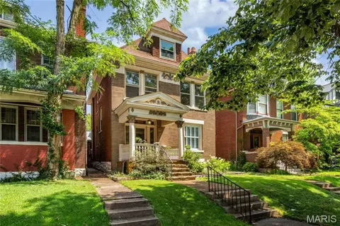 6163 Mcpherson Ave, Saint Louis, MO 63112