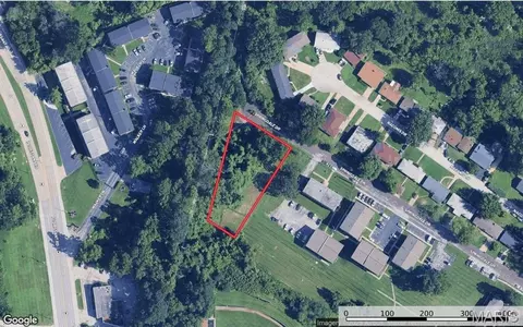 7748 Springdale Dr, Saint Louis, MO 63121
