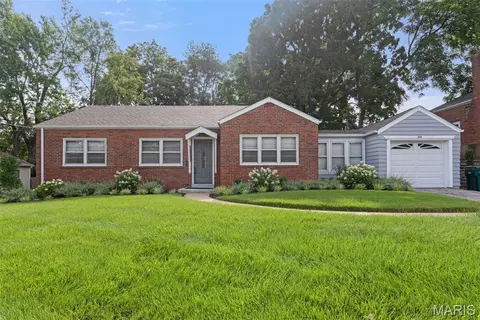 554 N Laclede Station Rd, Saint Louis, MO 63119