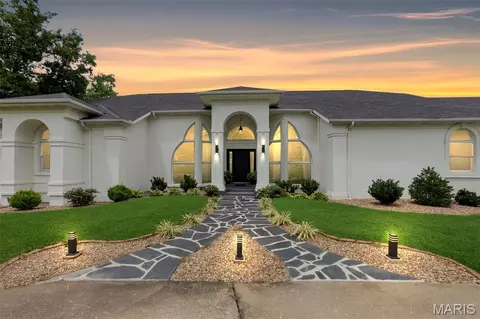 237 Kensington Ln, Cape Girardeau, MO 63701