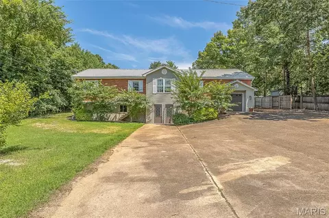 2727 Barron Rd, Poplar Bluff, MO 63901 photo 1