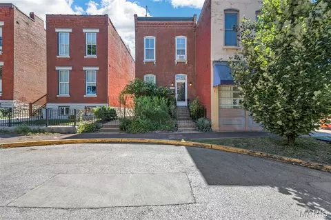 2350 Hickory St, Saint Louis, MO 63104