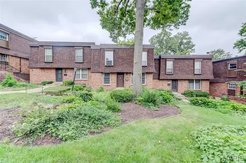 13503 Coliseum Dr, Chesterfield, MO 63017