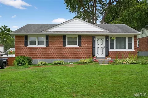 10814 Galena Ct, Saint Louis, MO 63123