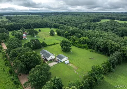 736 Westbrook Rd, Cuba, MO 65453
