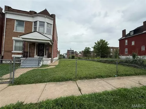 1368-1366 Granville Place Pl, Saint Louis, MO 63112