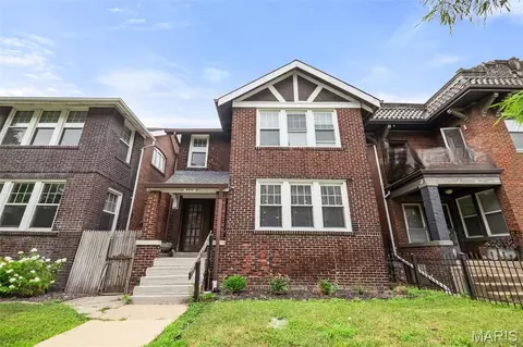 4810 Arsenal St, Saint Louis, MO 63116