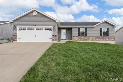 416 Prairie Creek Dr, Wentzville, MO 63385
