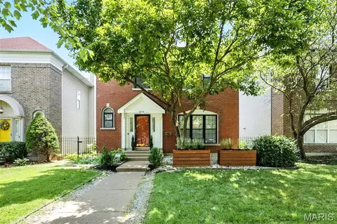 4224 Westminster Pl, Saint Louis, MO 63108