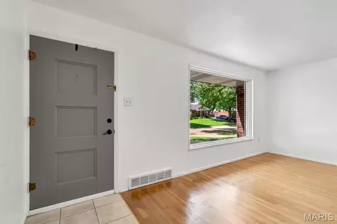 3905 Louis St, Saint Louis, MO 63116 photo 4