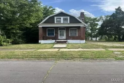 6954 Plymouth Ave, Saint Louis, MO 63130