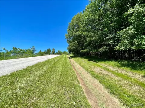 2558 Frederitzi Ln, Arnold, MO 63010 photo 17