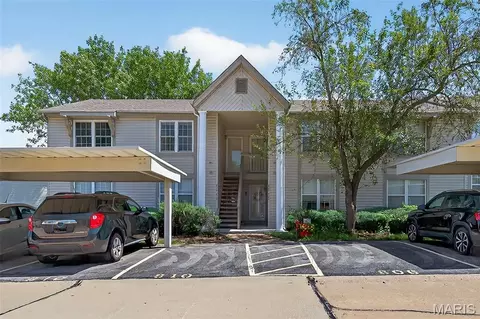 812 Sugar Valley Ct #5, Saint Peters, MO 63376