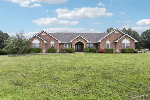4 Pico Ct, Moscow Mills, MO 63362
