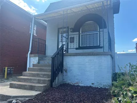3267 Morganford Rd, Saint Louis, MO 63116