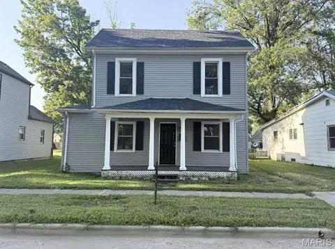214 E 3rd St, O'fallon, IL 62269