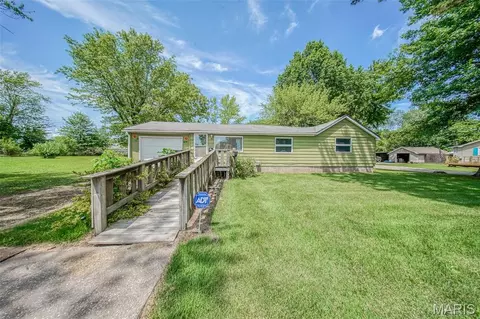 603 W Springfield St, Saint James, MO 65559