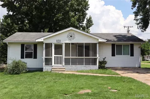 404 Moore St, Dexter, MO 63841