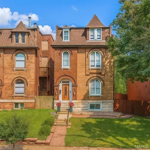 3712 S Jefferson Ave, Saint Louis, MO 63118