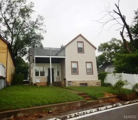 235 Military Rd, Saint Louis, MO 63125