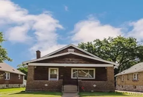8554 Drury Ln, Saint Louis, MO 63147