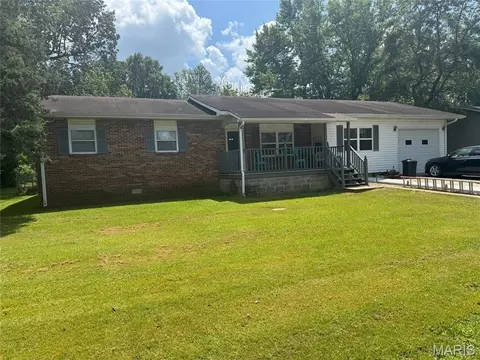 1013 Susan St, Dexter, MO 63841