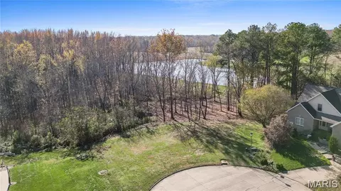4901 Wilderness Pt, Smithton, IL 62285