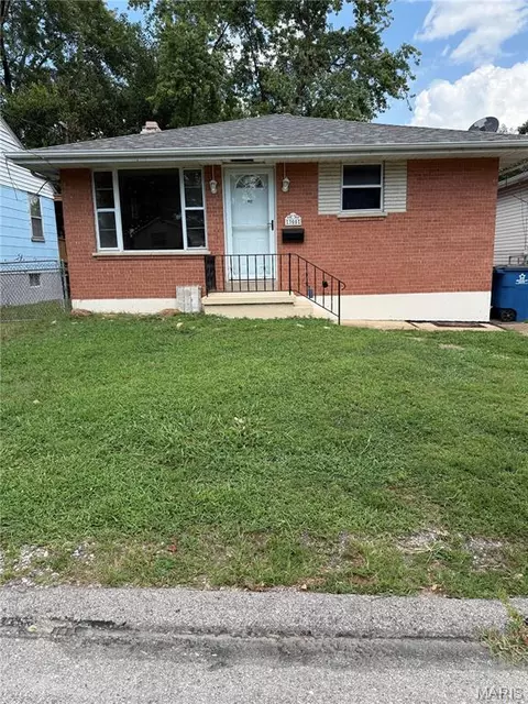 305 W Felton Ave, Saint Louis, MO 63125