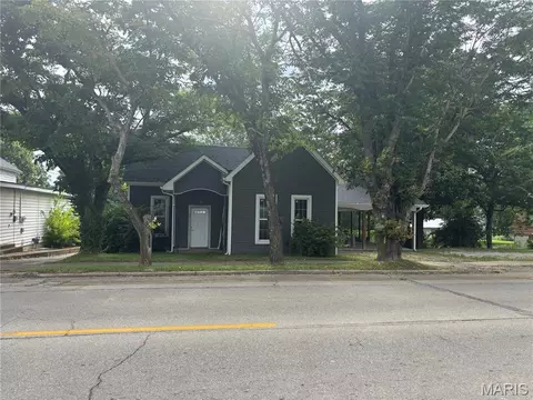 211 S Main St, Fredericktown, MO 63645