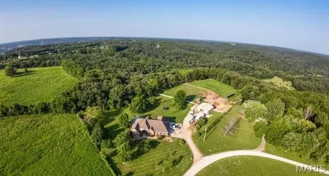 1483 Cedar Ridge Dr, Hermann, MO 65041