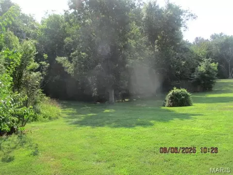 Exterior - 300 Bourbeuse Rd, Union, MO 63084 photo 6 of 8