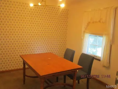 Dining - 300 Bourbeuse Rd, Union, MO 63084 photo 1 of 1
