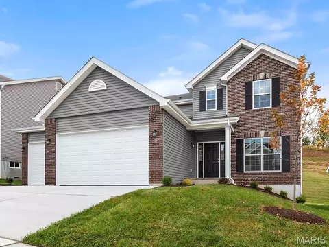 557 Evening Primrose Dr, Wentzville, MO 63385