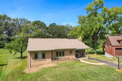21 Willmore Rd, Saint Louis, MO 63109 photo 2