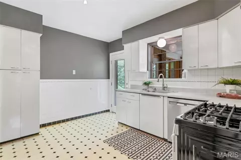 21 Willmore Rd, Saint Louis, MO 63109 photo 16