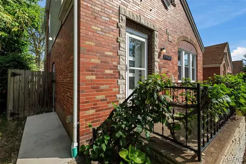 6621 Tholozan Ave, Saint Louis, MO 63109